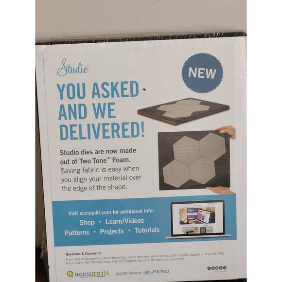 Accuquilt Equilateral Triangle 3 3/8 Sides Die Studio Jumbo - Picture 2 of 3